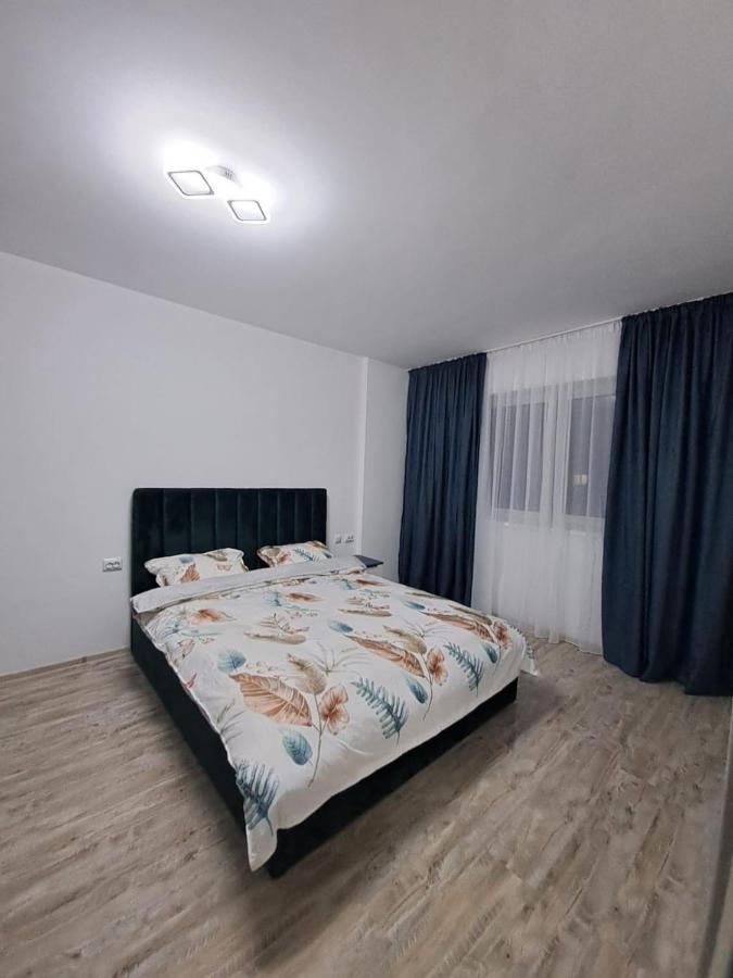 Happy Rental Apartments 2 Craiova Exterior photo