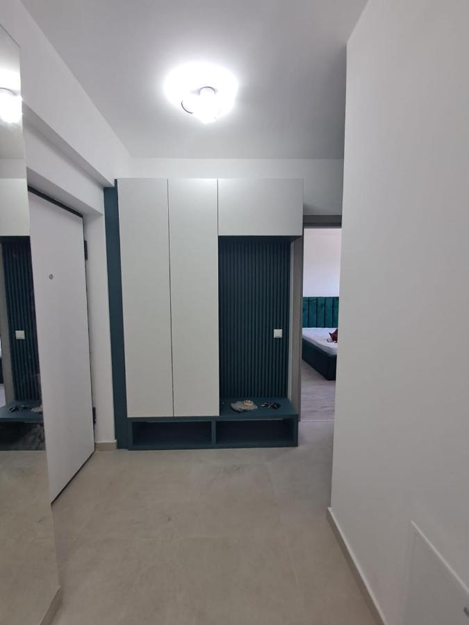 Happy Rental Apartments 2 Craiova Exterior photo
