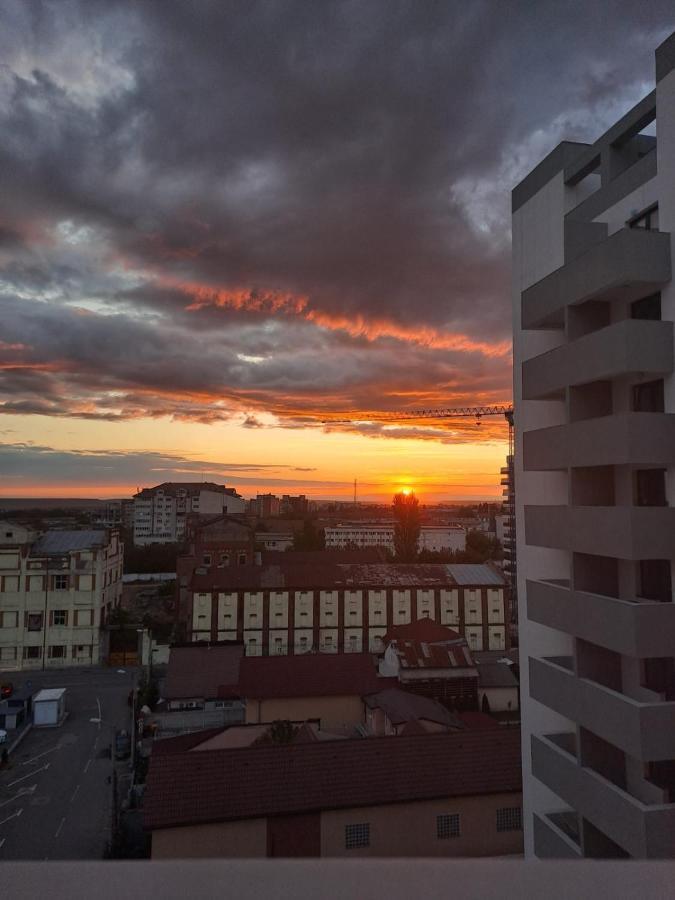 Happy Rental Apartments 2 Craiova Exterior photo