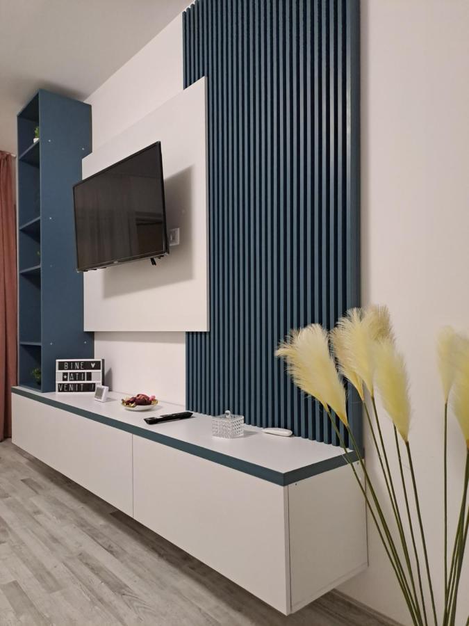Happy Rental Apartments 2 Craiova Exterior photo